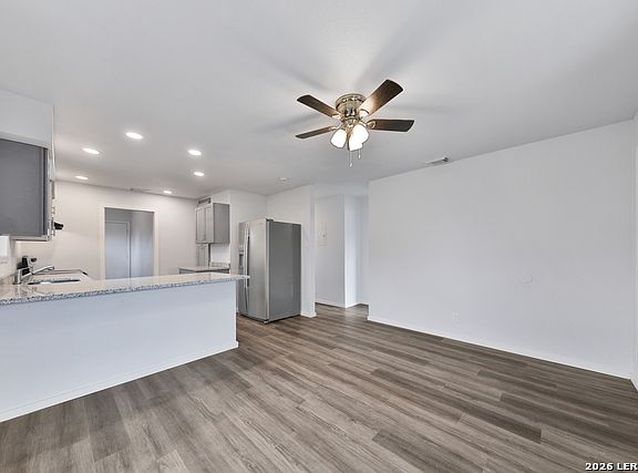 4th image of 123 Calles St