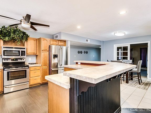 5th image of 4121 W Anderson Dr