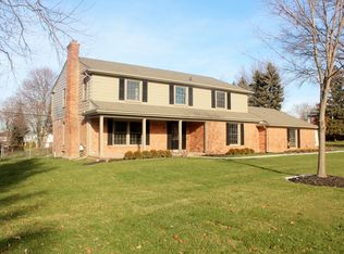 1666 Bracken Rd, Bloomfield Hills, MI 48302