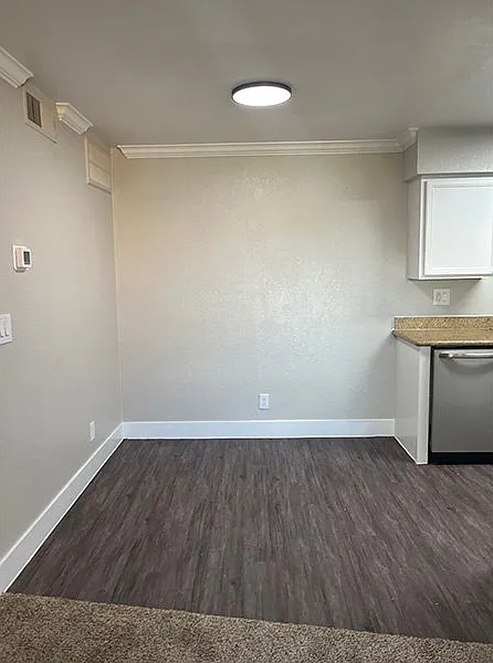 Sevilla Apartments and Condominiums — Photo 4