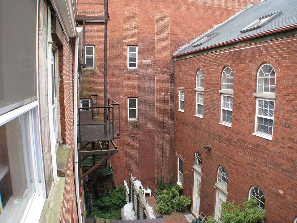 2nd image of 244 Essex St #6