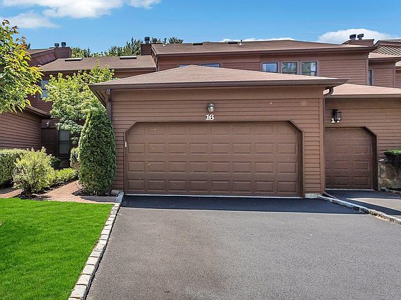 2nd image of 16 Hunt Ct