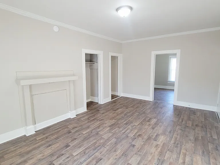 318 E Sumter St — Photo 5
