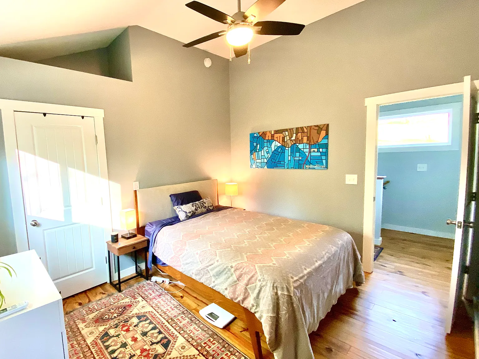 3 bed, 2.5 bath, 1280 sqft, $2,300 — Photo 4