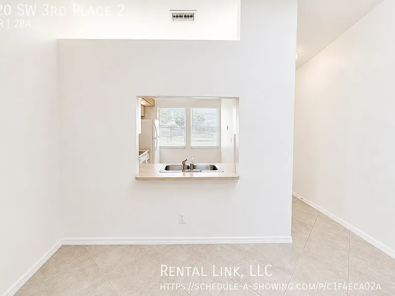 320 SW 3rd Pl #2 — Photo 10
