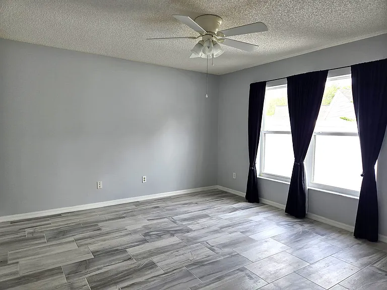 2102 Braxton St — Photo 12