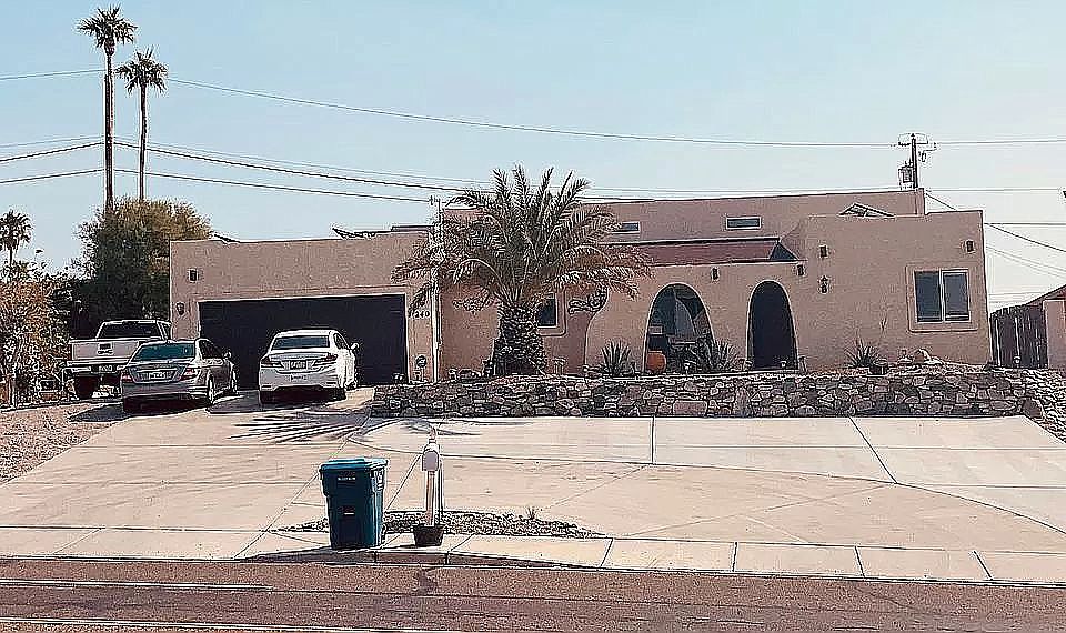 1st image of 240 Acoma Blvd S