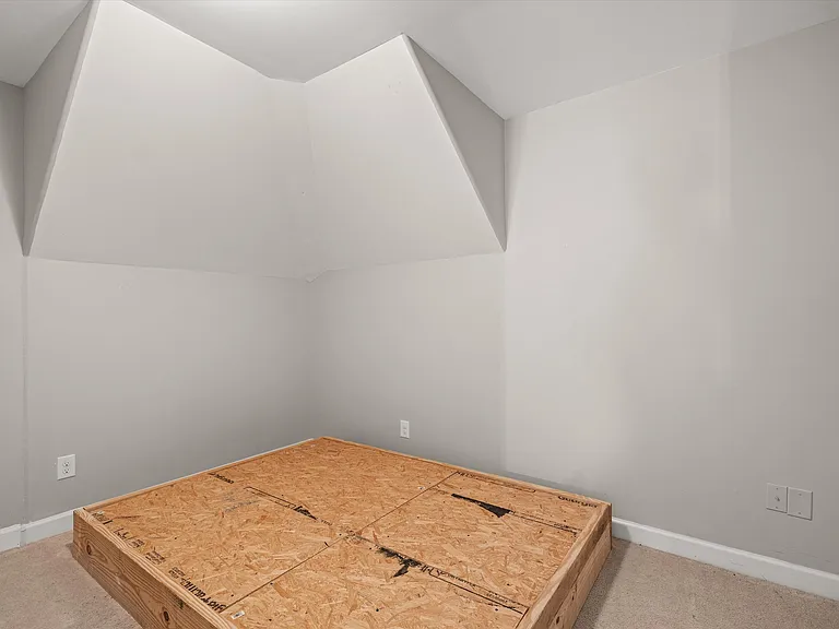 1102 Achiever Cir — Photo 35