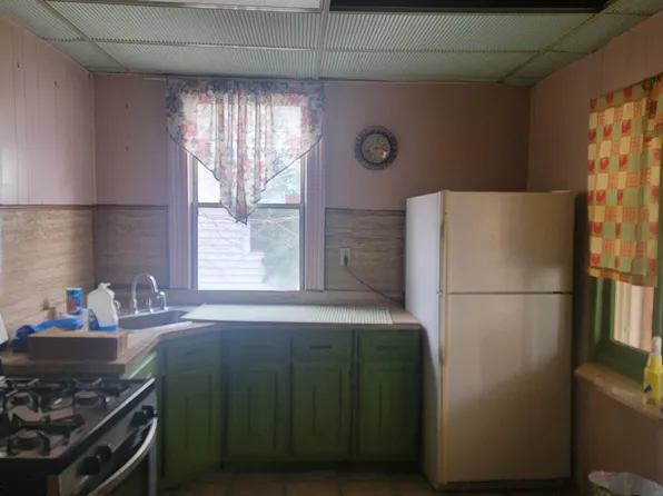 17 Minerva St, Jersey City, NJ 07304