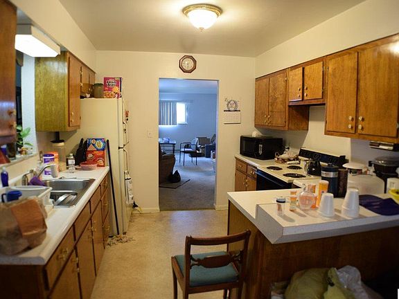 3rd image of 1184 Herbert J Ave