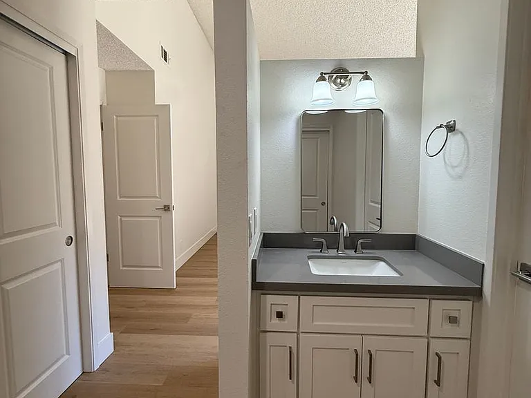 1120 Village Dr — Photo 56