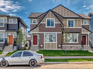 20 W Creekstone Dr SW, Calgary, AB T2X4Z5