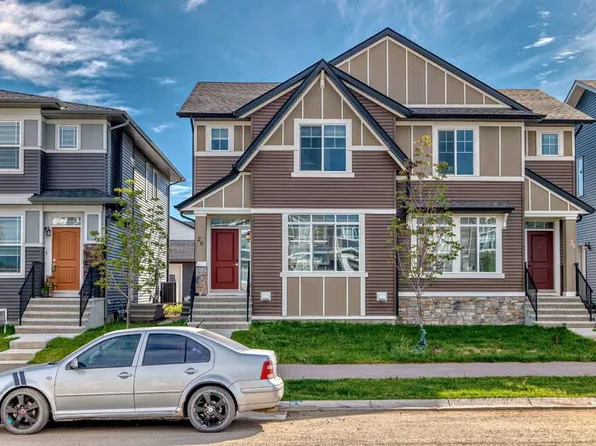 20 W Creekstone Dr SW, Calgary, AB T2X 4Z5