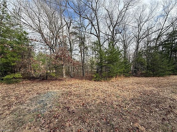 3rd image of 5101 Watchtower Rd