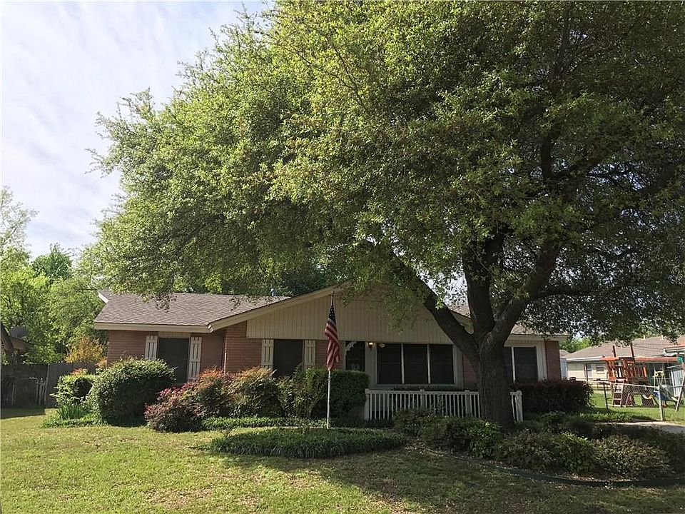 1st image of 2102 Brookshire St