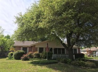 2102 Brookshire St, Arlington, TX 76010