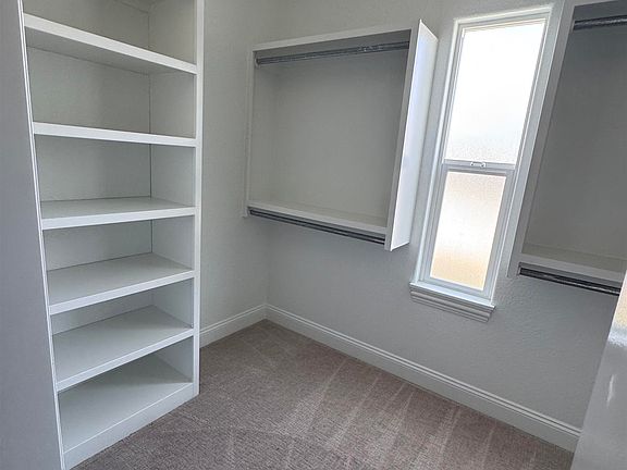 4th image of 2418 E Madison Ave #2203