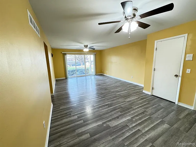 16880 Edloytom Way #137 — Photo 4