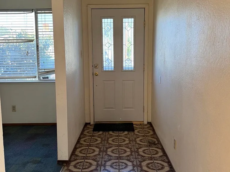 2859 Foskett Ave — Photo 3