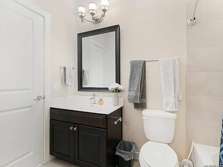 3831 Harry Wurzbach Rd #21 — Photo 9