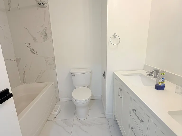 245 Heritage Dr — Photo 12