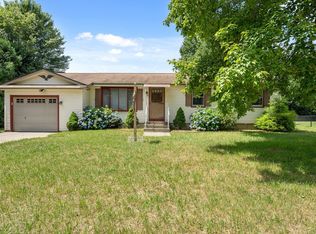 10 Concord Dr, Easthampton, MA 01027