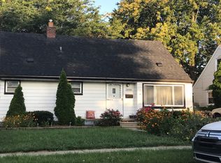 25765 Mackinac St, Roseville, MI 48066
