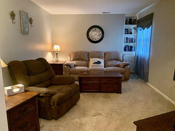 3rd image of 186 Estes Dr