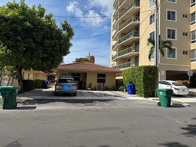 2 bed, 800 sqft, $2,850 — Photo 2