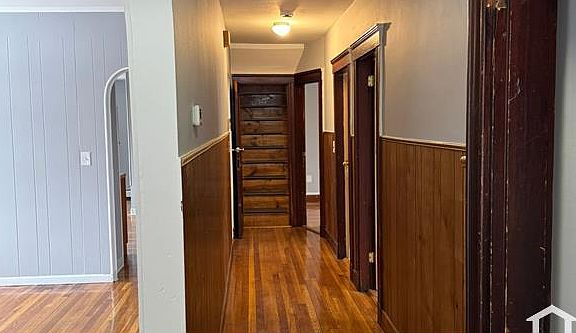 3rd image of 98 Winter St #2
