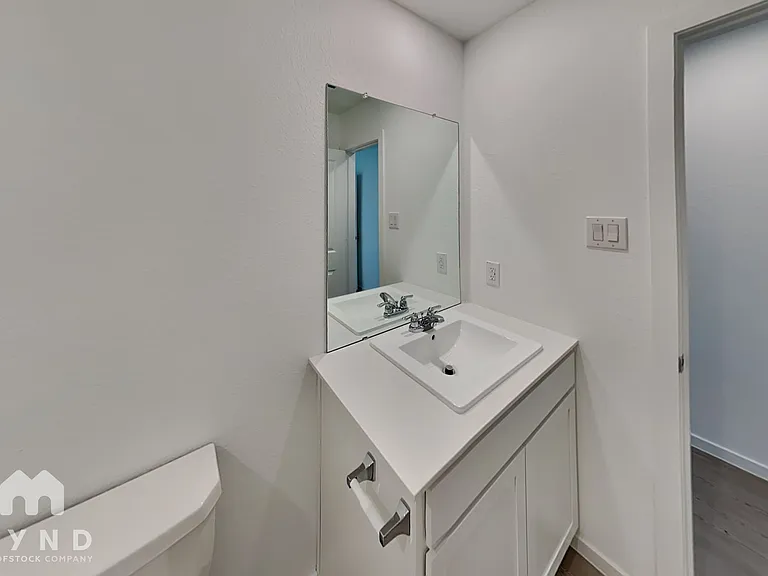 922 Lago Laceno Ln — Photo 12