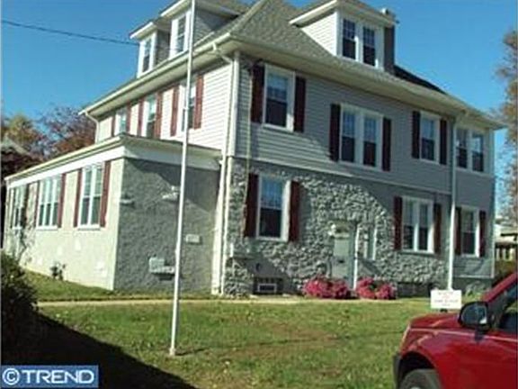 Home for Sale in UPPER DARBY, PA $385,000
