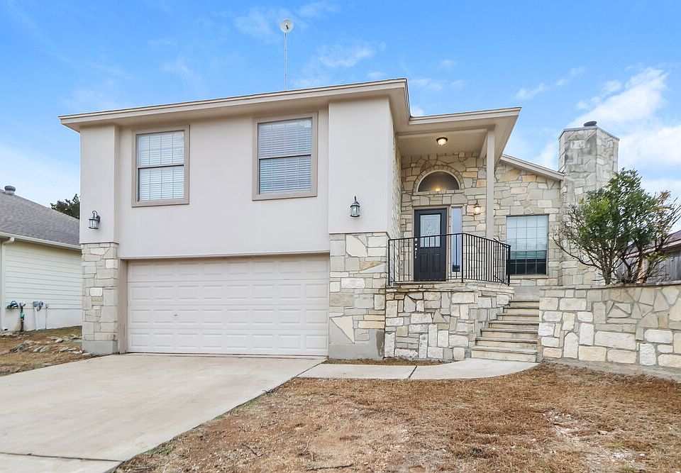 1st image of 4 Elmwood Cir