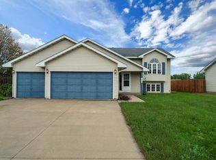 1825 Shasta Dr, Hudson, WI 54016