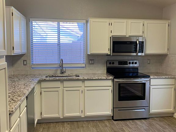 4th image of 3880 W Dublin St