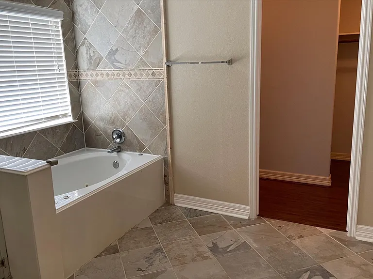 4903 Ibis Lake Ct — Photo 16