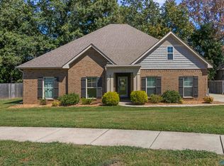233 Dinner Tree Sq, Huntsville, AL 35811