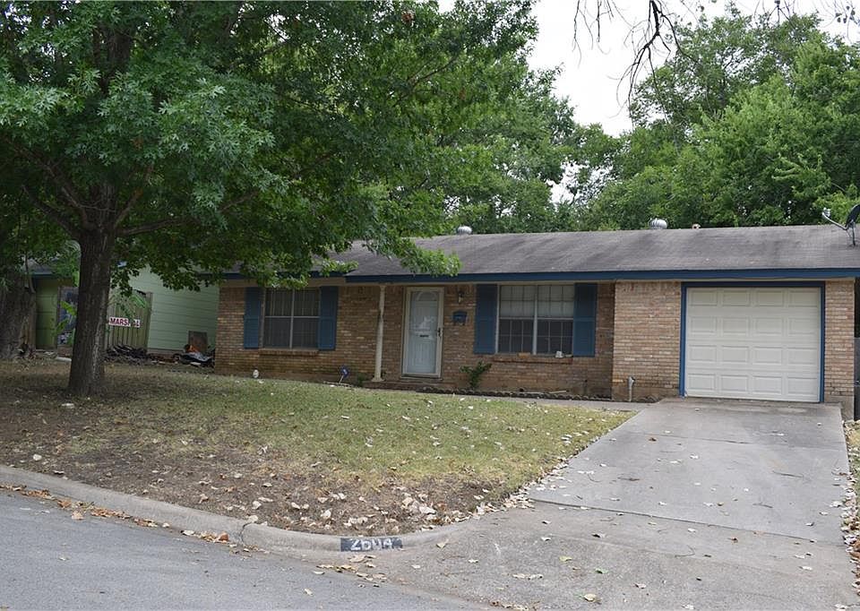 2nd image of 2604 Little John Ln