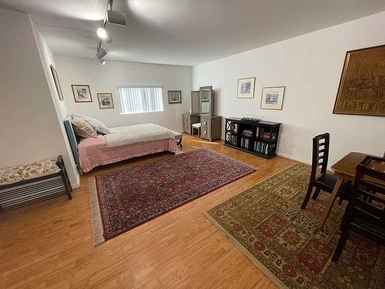 4928 Woodley Ave #0 — Photo 7