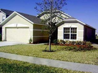 2480 Farringdon Dr, Tavares, FL 32778