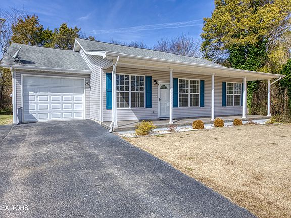 3rd image of 2411 Montvale Rd