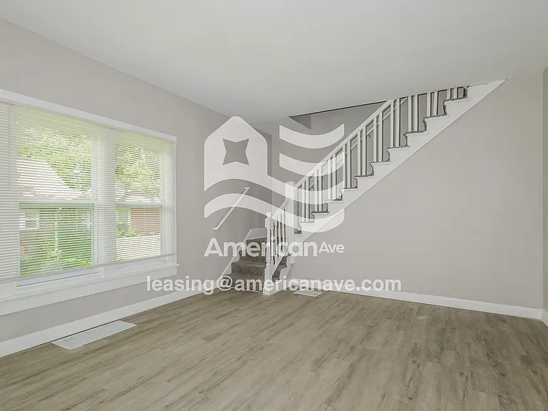64976_004_living_room_13873234.jpg