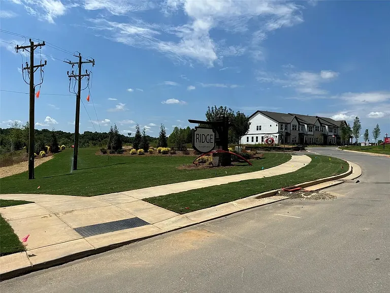 1170 Lost Cove Rd — Photo 12
