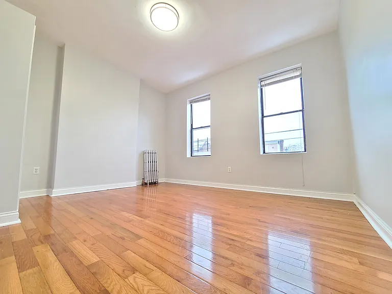 6308 Broadway #5E — Photo 4