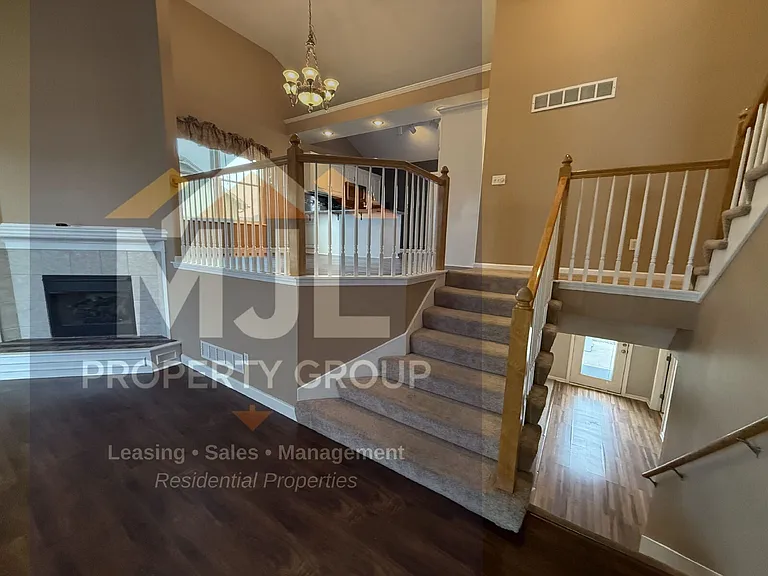 18801 W 164th Ter — Photo 6