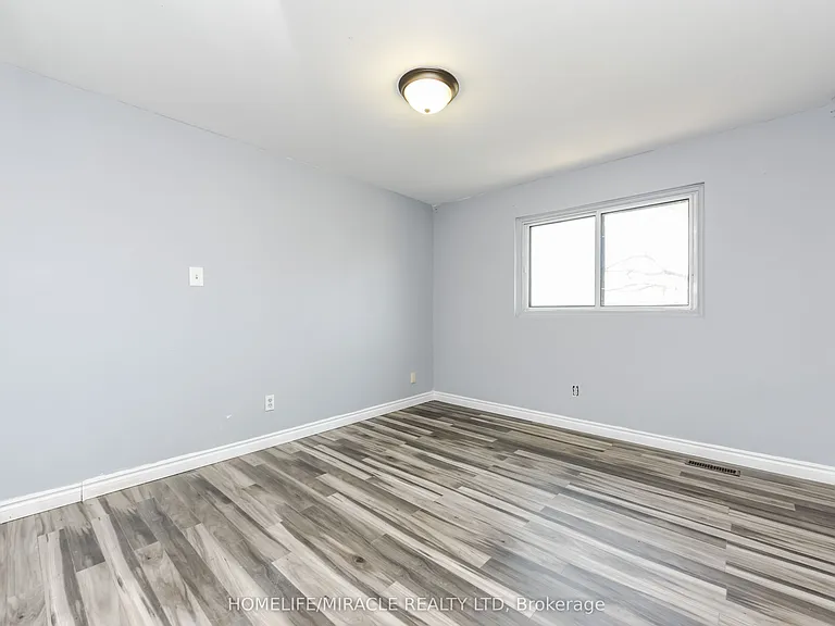 72 Carleton Pl #72 — Photo 10