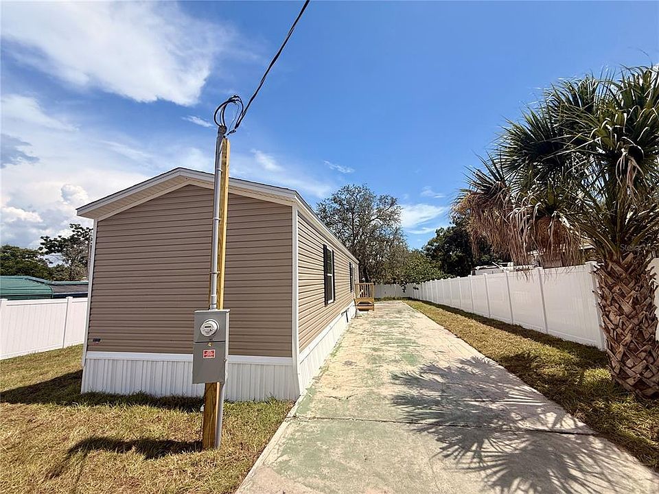1st image of 9024 KOSIMO STREET