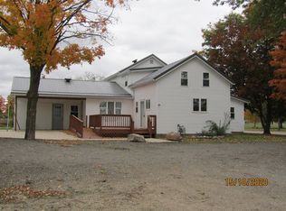 22542 N Angling Rd, Centreville, MI 49032