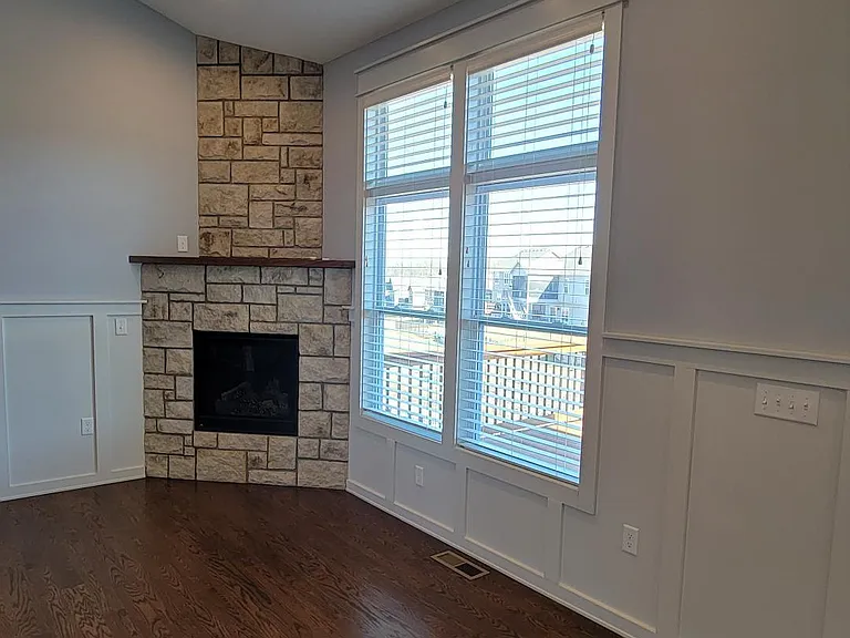 418 Freemont Dr — Photo 5