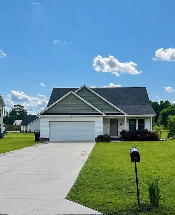 2201 McLaurin Dr
